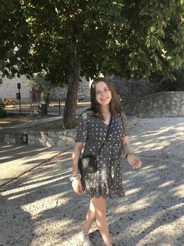 Cours particuliers d'enseignement primaire ou aide aux devoirs avec Carla