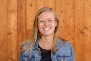 Cours particuliers de mathématiques, enseignement primaire ou néerlandais avec Delphine