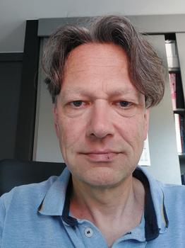 Cours particuliers de cours de méthodologie, néerlandais ou Jury central avec Tom