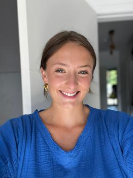 Cours particuliers de néerlandais, cours de méthodologie ou mathématiques avec Jade